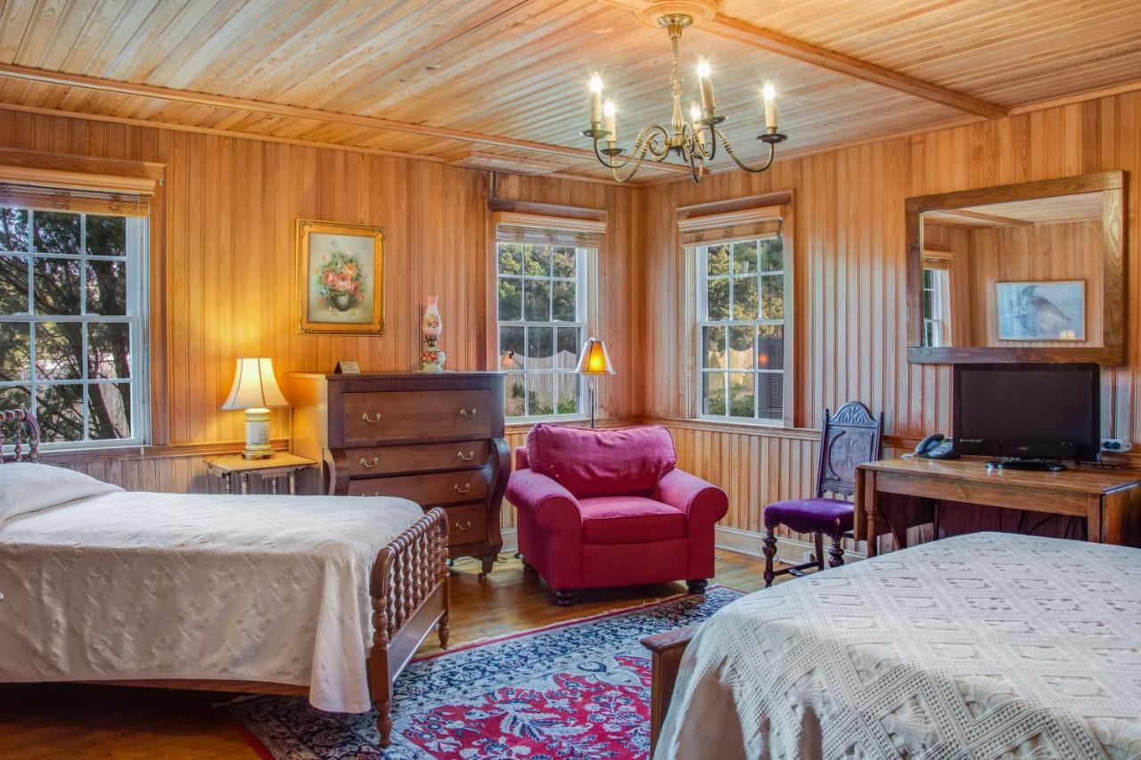 The Castle Bed And Breakfast Ocracoke Exterior foto